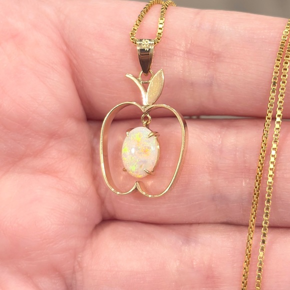 Vintage 14K Natural White Opal Apple Pendant: Filigree Gold Dangle Piece - Picture 6 of 14